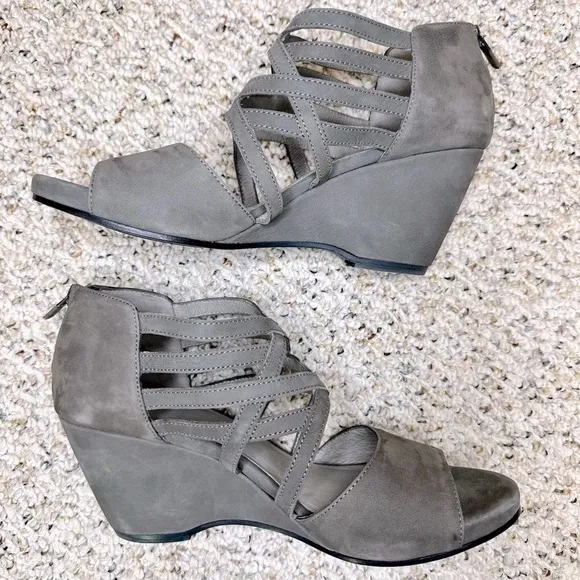 Eileen Fisher Vero Cuoio Caged Suede Wedge Sandals Womens 9 Gray Heel Zip Up
