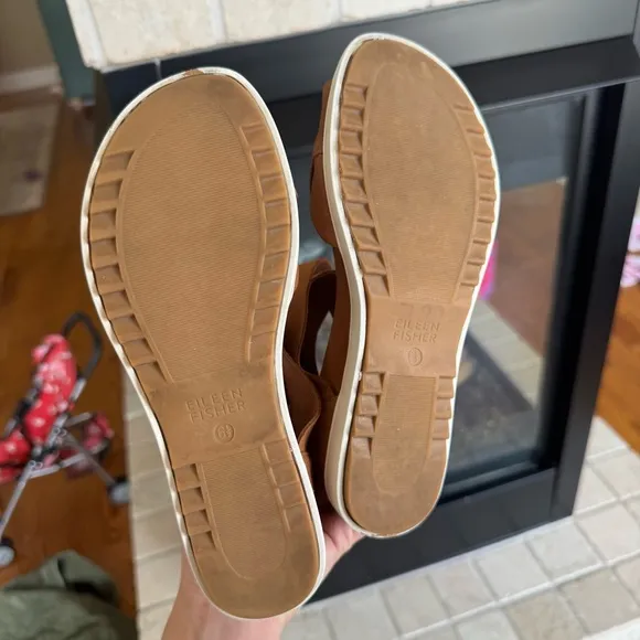 Eileen Fisher Viv Tumbled Wedge Sandals Size 6.5