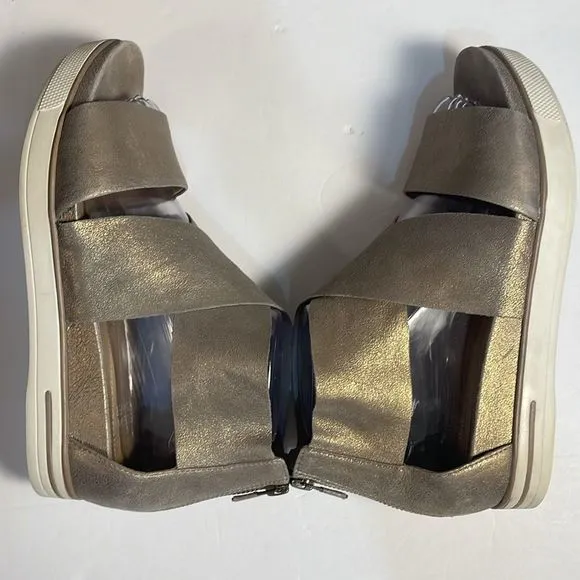 Eileen Fisher Women’s Platinum Metallic Suede Sport Sneaker Sandals Zip Size 9