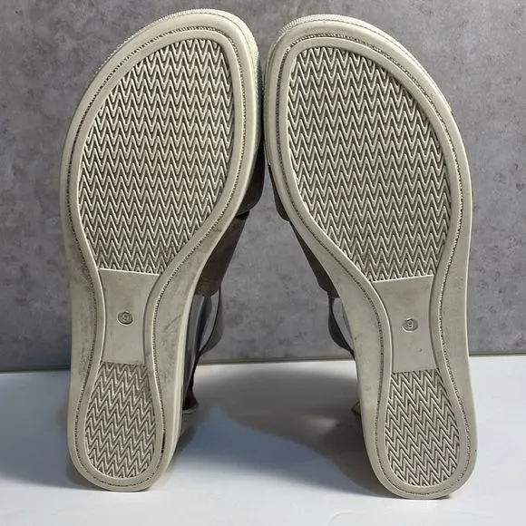 Eileen Fisher Women’s Platinum Metallic Suede Sport Sneaker Sandals Zip Size 9