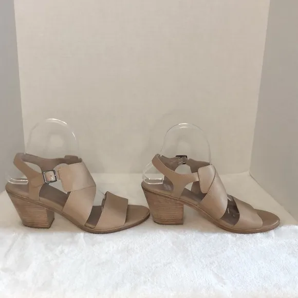 EILEEN FISHER Women's Size 8.5 Ria Beige Leather Slingback Stacked Heel Sandals