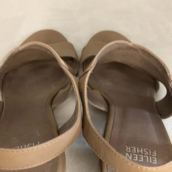 EILEEN FISHER Women's Size 8.5 Ria Beige Leather Slingback Stacked Heel Sandals