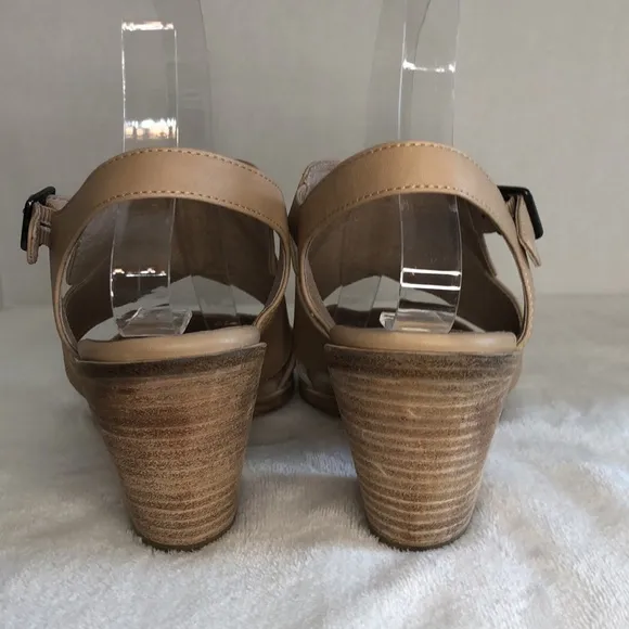 EILEEN FISHER Women's Size 8.5 Ria Beige Leather Slingback Stacked Heel Sandals