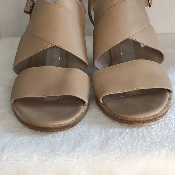 EILEEN FISHER Women's Size 8.5 Ria Beige Leather Slingback Stacked Heel Sandals