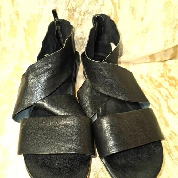 Eileen FisherSport Criss Cross Tumbled Leather Banded Platform Sandals Sz10