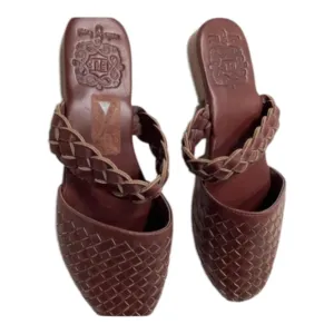 Elf Sea Escape Slide Sandals In Brown Size 9.5