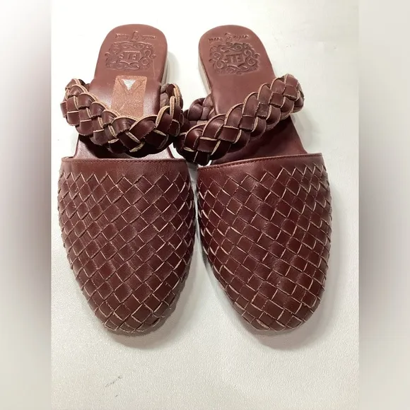 Elf Sea Escape Slide Sandals In Brown Size 9.5