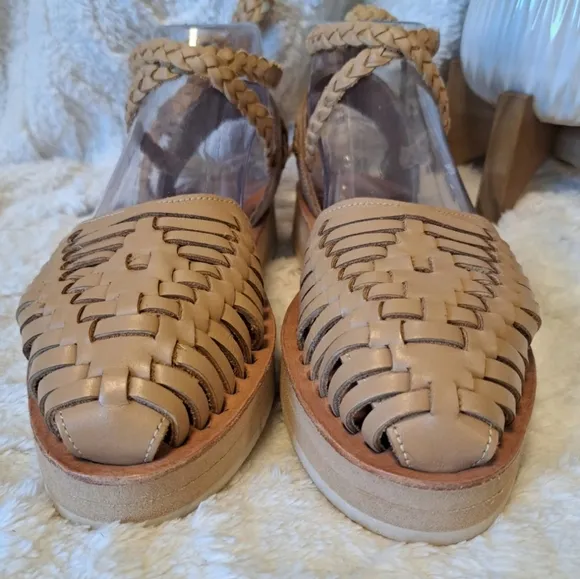 Espiritu Woven Leather Huarache Sandals Tan Ankle Tie Platform Carly Jean Size 8