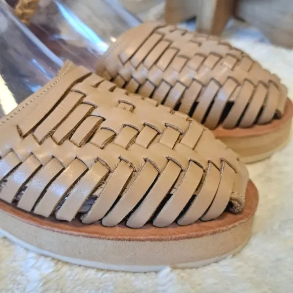 Espiritu Woven Leather Huarache Sandals Tan Ankle Tie Platform Carly Jean Size 8