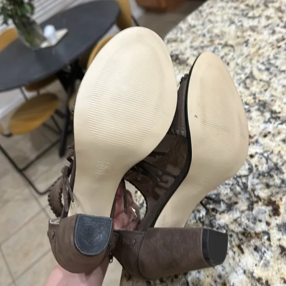 EUC Leather Fringed Open Toe heels Sandals