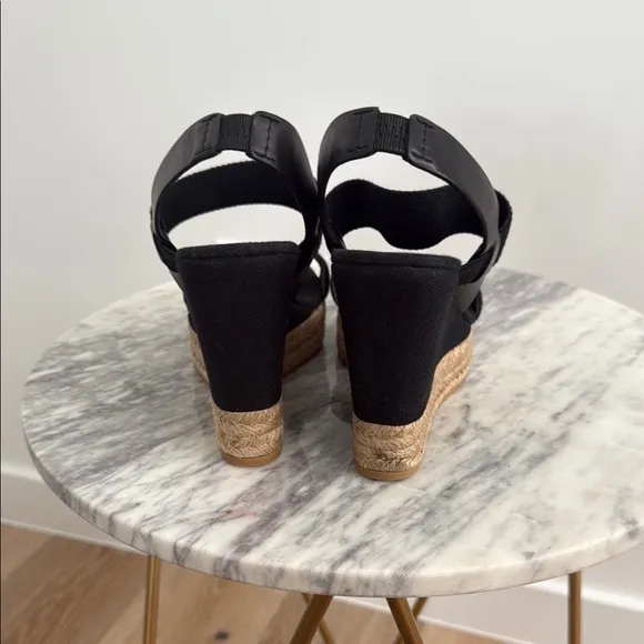 EUC Tory Burch Black Wedge Sandals