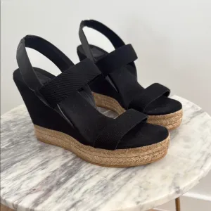 EUC Tory Burch Black Wedge Sandals