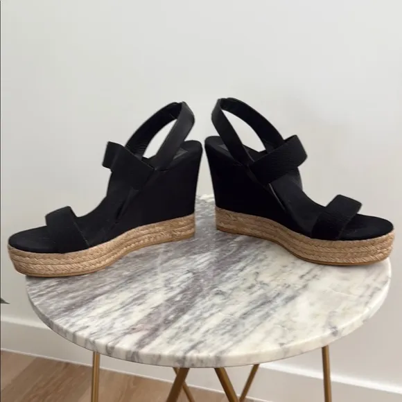 EUC Tory Burch Black Wedge Sandals