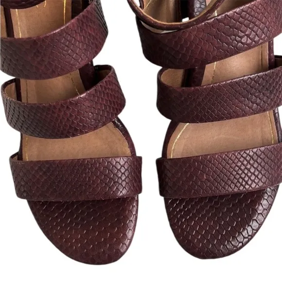 EUC Vionic Leather Blaire heeled Sandals 8.5