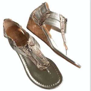 EUC Donald J. Pliner leather sandals