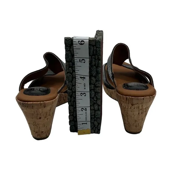 Euro Soft By Sofft Black Patent Farrah Cork Wedge Sandals Size 6 Women’s