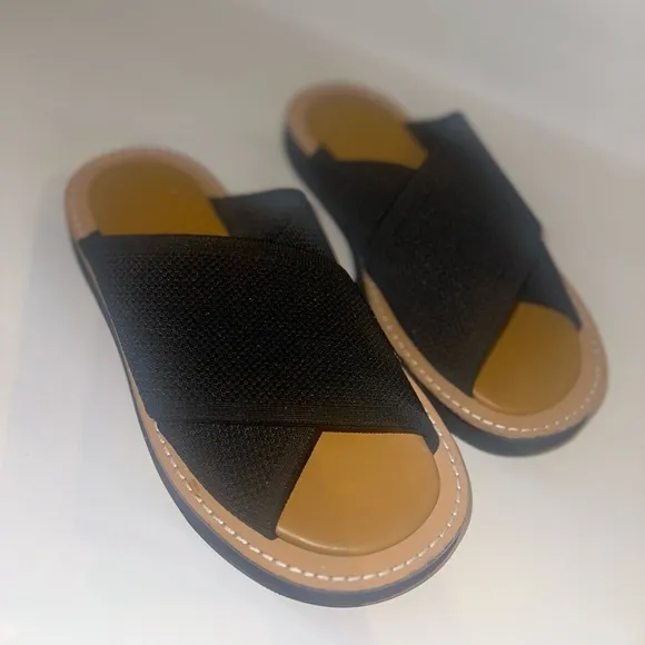 Everlane | ReKnit Form Crossover Sandal in Black size 7