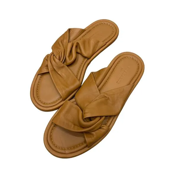 EVERLANE The Day Twist Sandal Desert Tan Leather Slip On Flat Heel Size 7.5 NEW