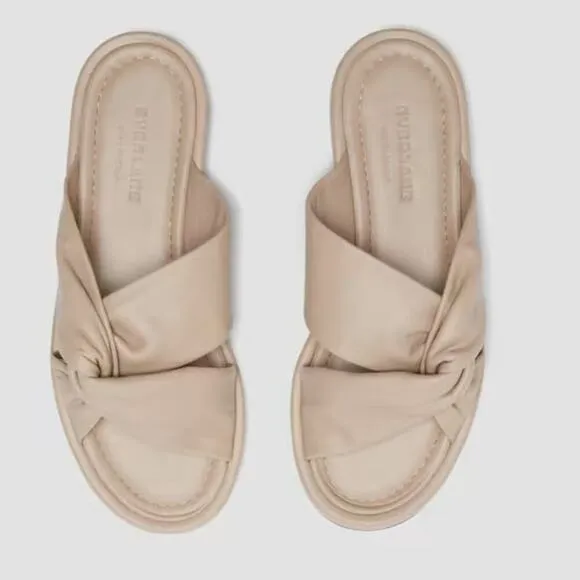 EVERLANE The Day Twist Sandal Warm Khaki Leather Slip On Flat Heel 11 NEW