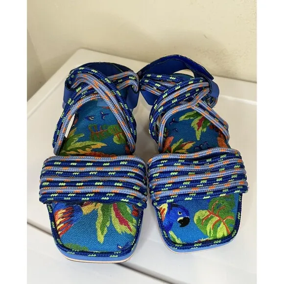 Farm Rio Blue Macaw Platform Sandals Womens Sz 7 Blue Open Toe Strappy NEW