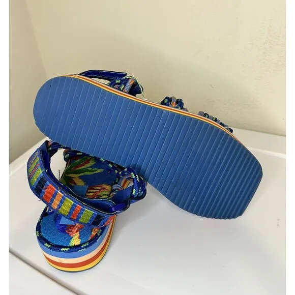 Farm Rio Blue Macaw Platform Sandals Womens Sz 7 Blue Open Toe Strappy NEW