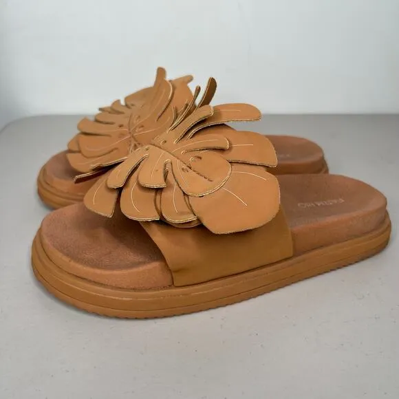 Farm Rio Camel Tan Monstera Slide Sandals Size 8