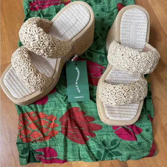 Farm Rio Natural Crocheted Puffy Platform Sandals