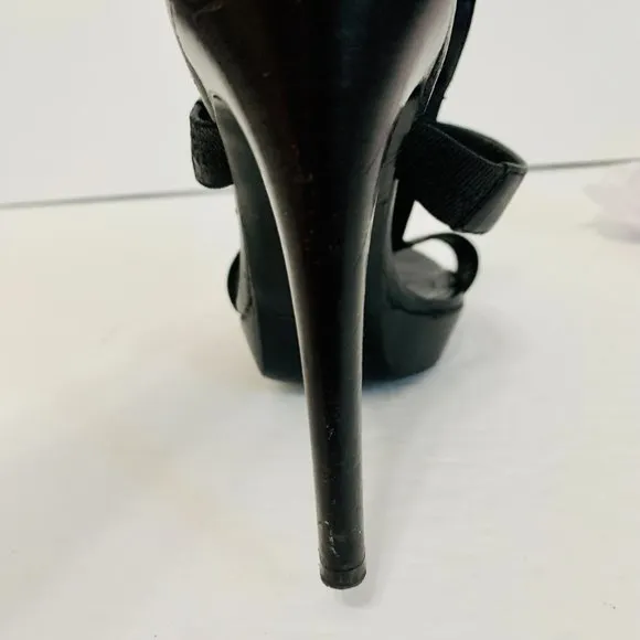 FENDI CAGE LEATHER STRAPPY HIGH HEELS SANDALS MADE IN ITALY