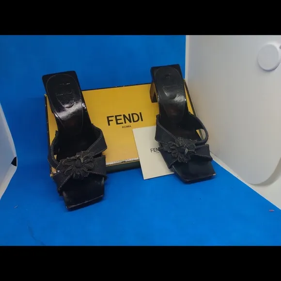 Fendi denim flower Logo heel sandals 36