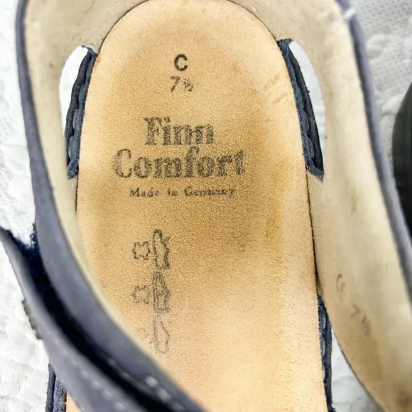 Finn Comfort Women’s Navy Blue Leather Sandals