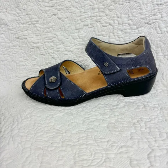 Finn Comfort Women’s Navy Blue Leather Sandals