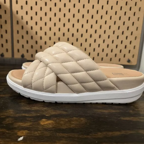 Fitflop Loosh Luxe Slide Sandals Sz 9 Quilted Leather Beige Limited Edition
