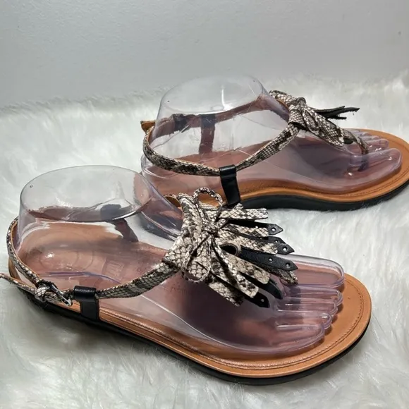 Fitflop Tia Fringe Thong Sandals Snakeskin Taupe Size 7 EU 38