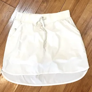 Fitness tennis mini skirt ivory cream gym Pilates workout CrossFit style…