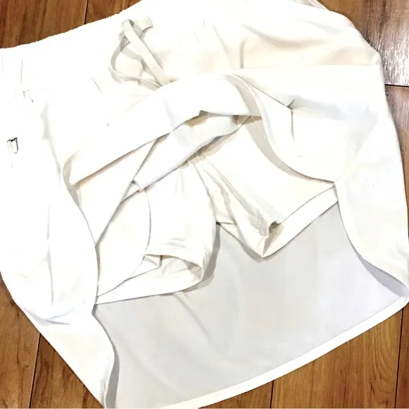 Fitness tennis mini skirt ivory cream gym Pilates workout CrossFit style…