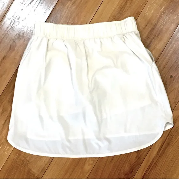 Fitness tennis mini skirt ivory cream gym Pilates workout CrossFit style…