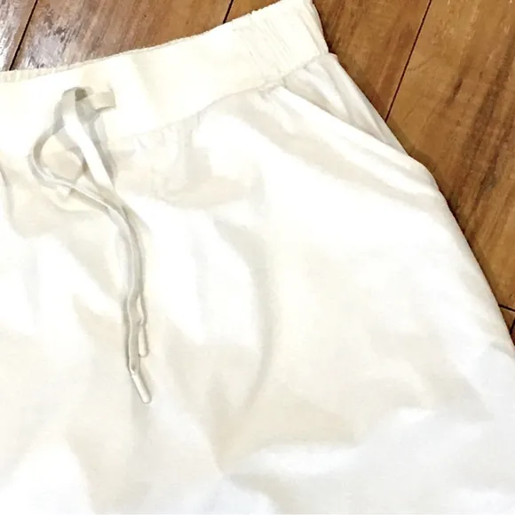 Fitness tennis mini skirt ivory cream gym Pilates workout CrossFit style…