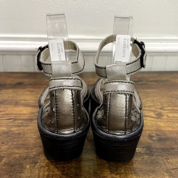 Fly London EU 38 US 7.5-8 Sandals Ydel Wedge Heel Platform Silver Borgogna