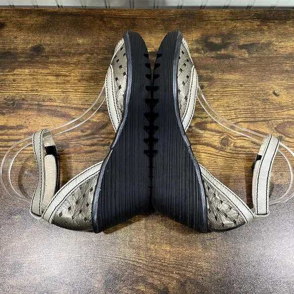 Fly London EU 38 US 7.5-8 Sandals Ydel Wedge Heel Platform Silver Borgogna