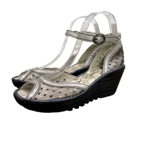 Fly London EU 38 US 7.5-8 Sandals Ydel Wedge Heel Platform Silver Borgogna