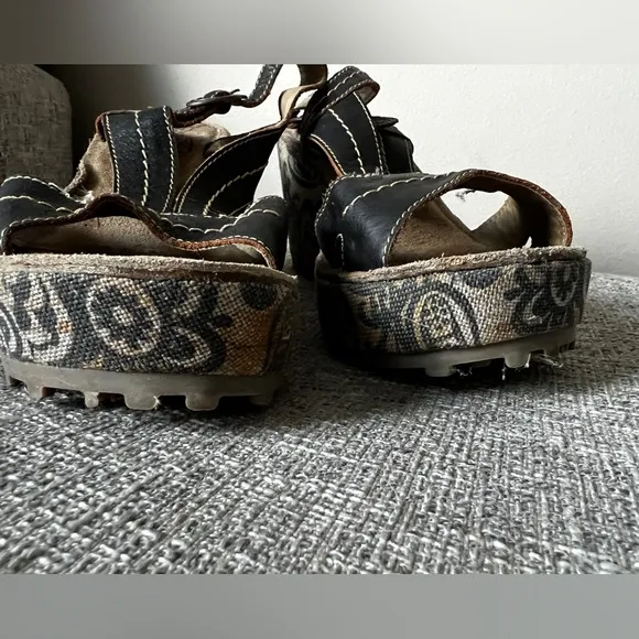 Fly London Gera platform sandals floral wedge 39
