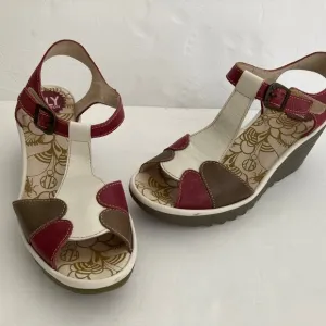 Fly London Leather Cream BurgundyTaupe Peep Toe T Strap Wedge Sandal  7.5