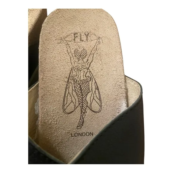 Fly London Wary 895 Black Leather Wedge Sandals EU 37 US 6.5