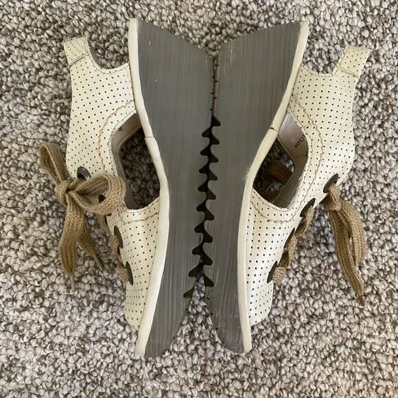 FLY London Ylva Wedges Size 39 or 8.5 Cashmere Cream Leather Sandals Lagenlook