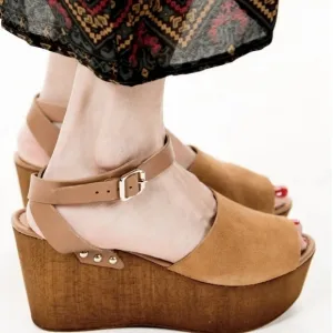 Forward Wedge by Seychelles