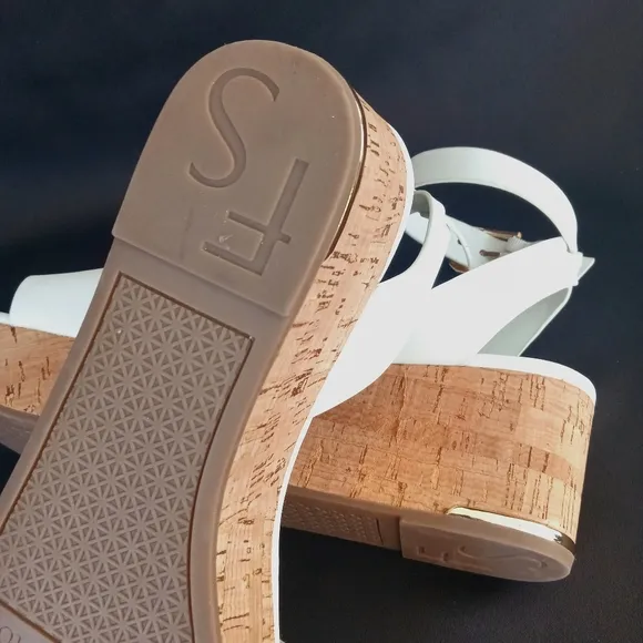 FRANCO SARTO Presley White Platform Sandals Women's Size 8
