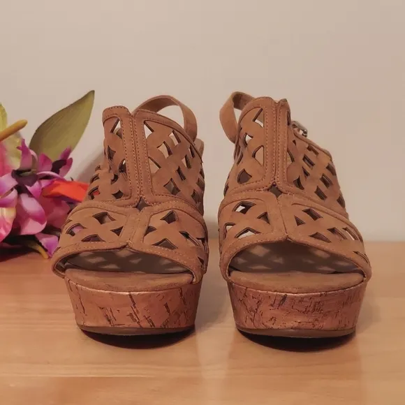 Franco Sarto Shea Faux Suede Cork Platform Wedge Sandals Size 10 Tan Nude