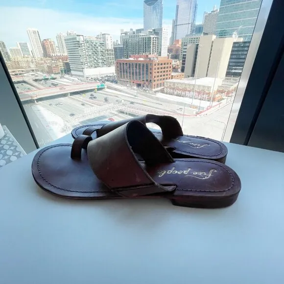 Free People Abilene Tan Leather Toe Loop Boho Sandals Size 39.5 US 9.5