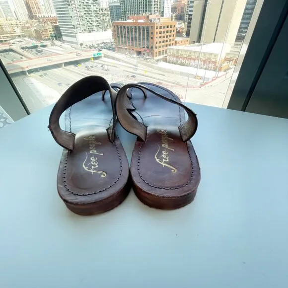 Free People Abilene Tan Leather Toe Loop Boho Sandals Size 39.5 US 9.5