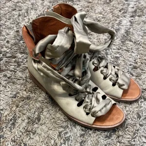 Free People boho lace up ankle sandal size 8